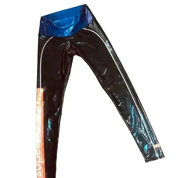 Fabrizio Tomadin Leggings; Limitless in Gloss - Picture 4 of 13